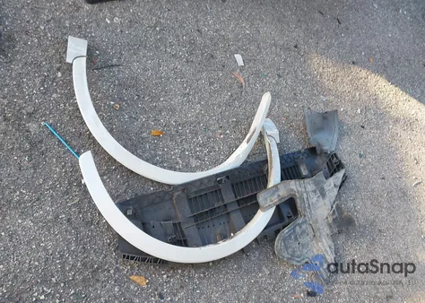 2018 Audi Q3 2.0T Premium/2.0T Sport Premium z USA, uszkodzony, nr VIN WA1BCCFS1JR032487